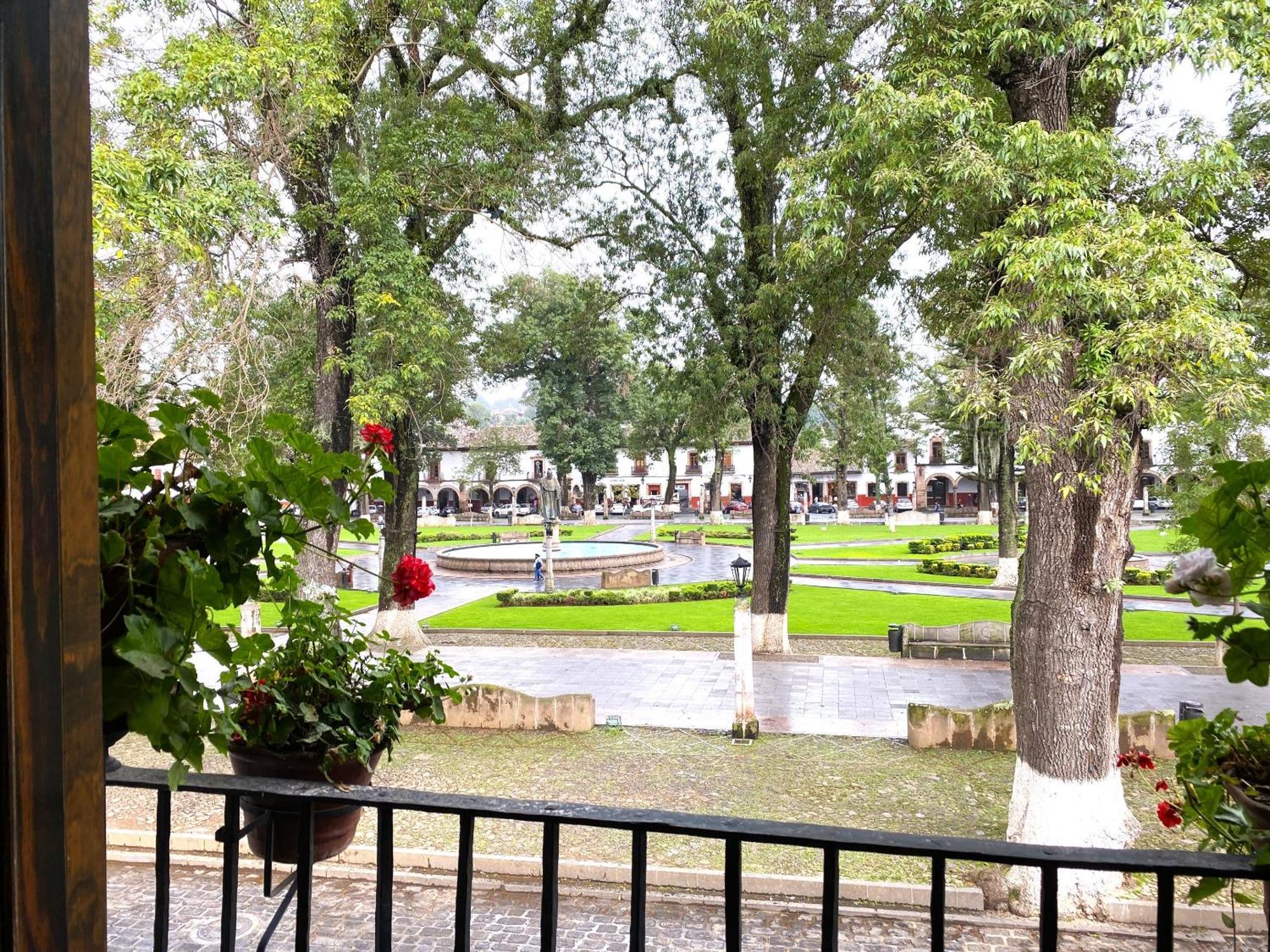 Hotel Mansion Iturbe Pátzcuaro Exteriér fotografie